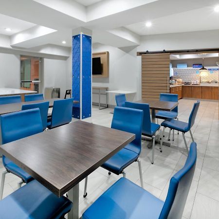 Holiday Inn Express & Suites - Dallas Park Central Northeast By Ihg Kültér fotó