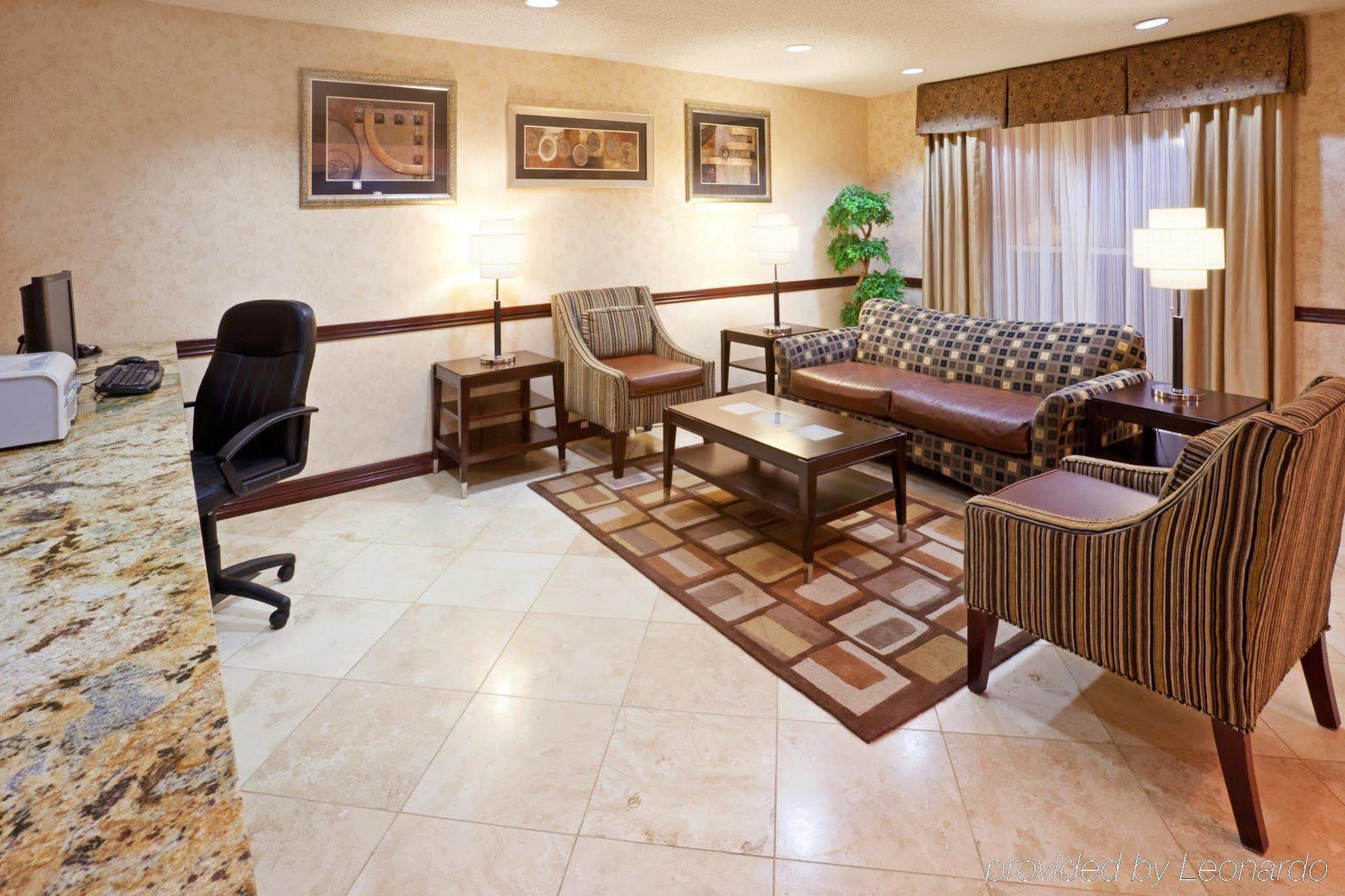 Holiday Inn Express & Suites - Dallas Park Central Northeast By Ihg Beltér fotó